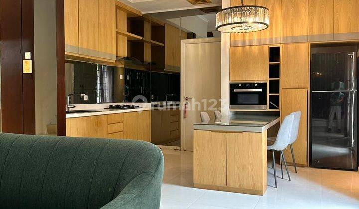 Apartement Pakuwon Waterplace 3 BR Semi Furnished Bagus 2