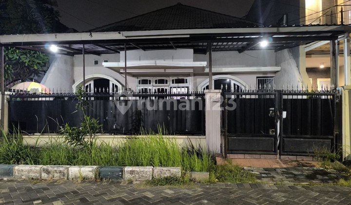 Rumah Butuh Minim Renovasi Unfurnished SHM Kedung Baruk, Surabaya 1