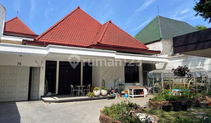Rumah Bagus Unfurnished SHM Raya Darmo, Surabaya Rumah Bagus Unfurnished SHM Raya Darmo, Surabaya