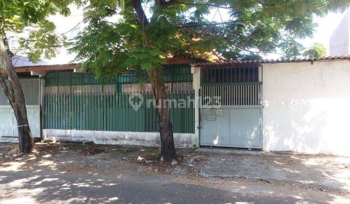 Rumah Butuh Renovasi Unfurnished SHM di Jalan Kemuning Surabaya Pusat, Surabaya 1