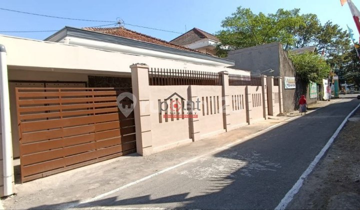 Rumah Luas Murah Lokasi Strategis di Laweyan Solo Rumah Luas Murah Lokasi Strategis di Laweyan Solo