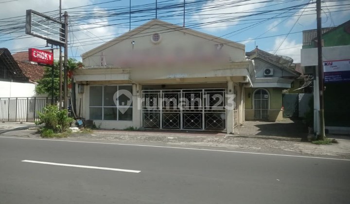 Hotel Murah Posisi Strategis Pinggir Jalan Raya Jogja Hotel Murah Posisi Strategis Pinggir Jalan Raya Jogja