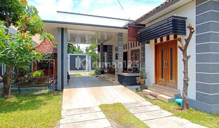  Rumah Mewah Bagus Dengan Halaman Luas di Solo 2