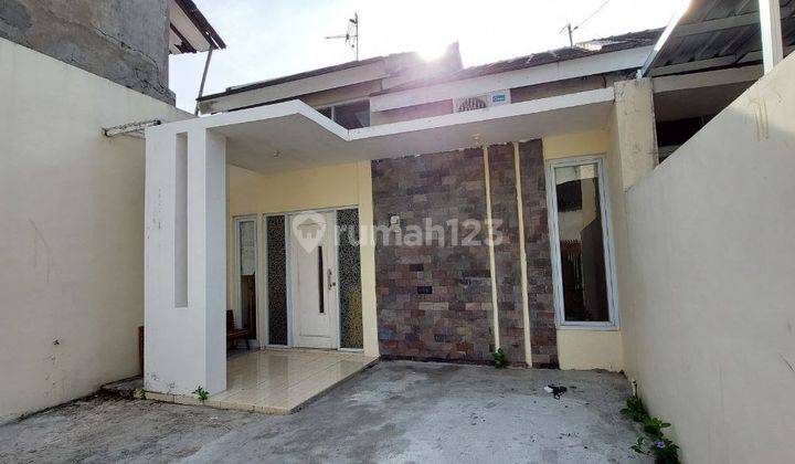 Rumah Second Letak Strategis Dekat Uns Solo  1