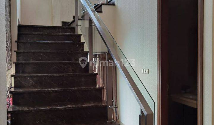 Rumah Mewah Modern Lingkungan Elite River View + Private Pool 10