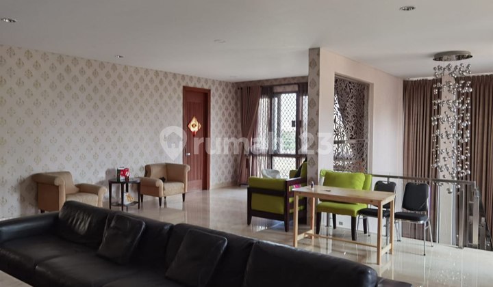Rumah Mewah Modern Lingkungan Elite River View + Private Pool 15