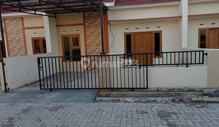 Rumah Murah Pesan Bangun Modern Minimalis di Jaten Karanganyar  10