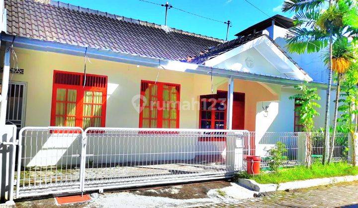 Rumah Cantik Sudah Renovasi di Jaten  3