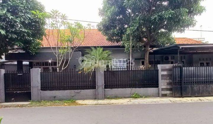 Rumah Nyaman Dan Teduh di Manahan, Surakarta 1