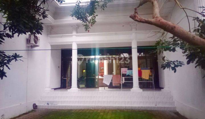 Rumah Mewah Bagus Plus Furnish di Tengah Kota Solo 15