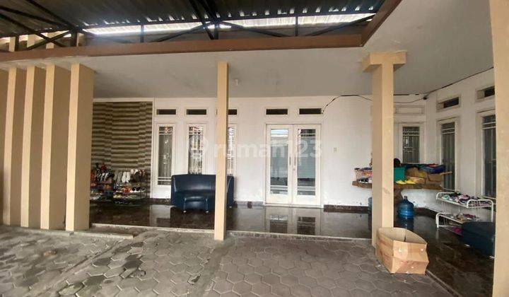 Rumah Mewah Bagus Luas 670 M2 di Colomadu  8
