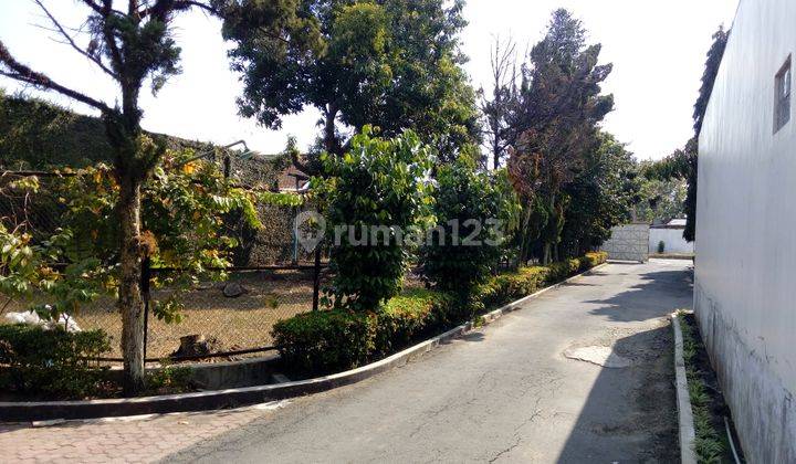 Gudang dan Kantor di Kerten Hitung Tanah 2