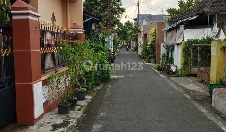 Rumah Bersih & Cantik Tengah Kota Solo  8