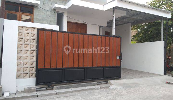 RUMAH MODERN MINIMALIS STRATEGIS DEKAT PINTU TOL KLODRAN 1