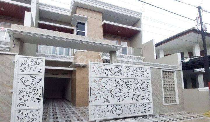 Rumah Murah 2 Lantai Modern Minimalis Letak Strategis  2