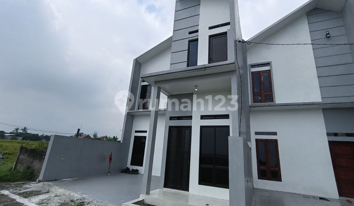 Rumah Baru 2 Lantai View Persawahan Lokasi Strategis 2
