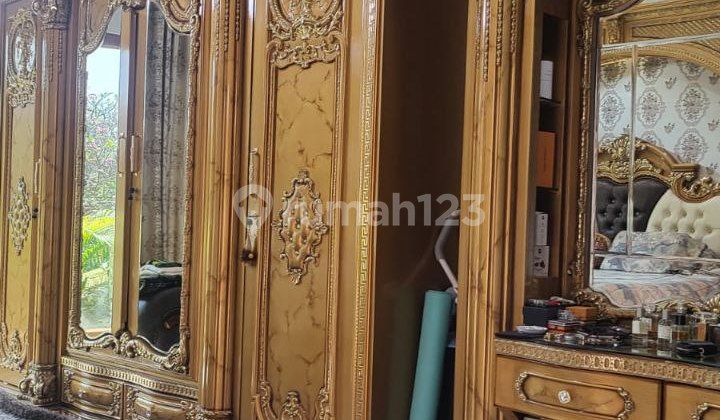 Luxury House Fully Furnished Strategic Location 2