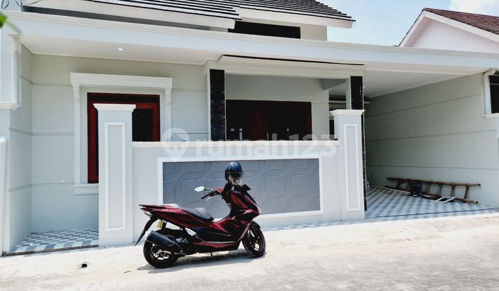 Rumah Cluster Mewah One Gate lokasi strategis Di Gentan 2