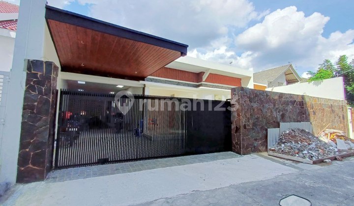 Rumah Mewah Proses Finishing Tengah Kota Solo 2