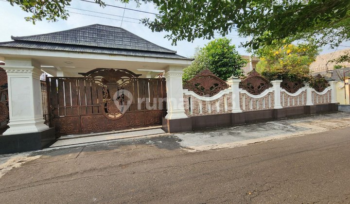 Rumah Mewah Full Furnished Lokasi Strategis Rumah Mewah Full Furnished Lokasi Strategis