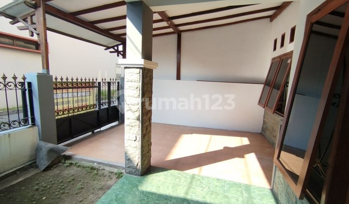 Rumah Murah Cantik Siap Huni Lokasi Strategis 2