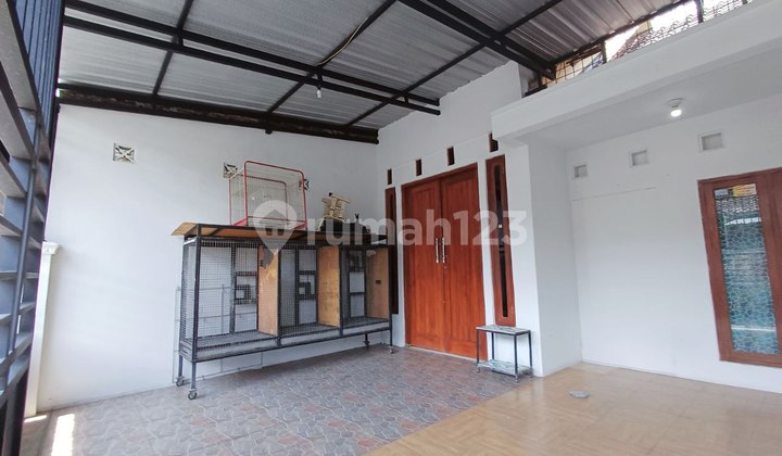 Rumah 2 Lantai Letak Strategis Dekat Pusat Perbelanjaan 2