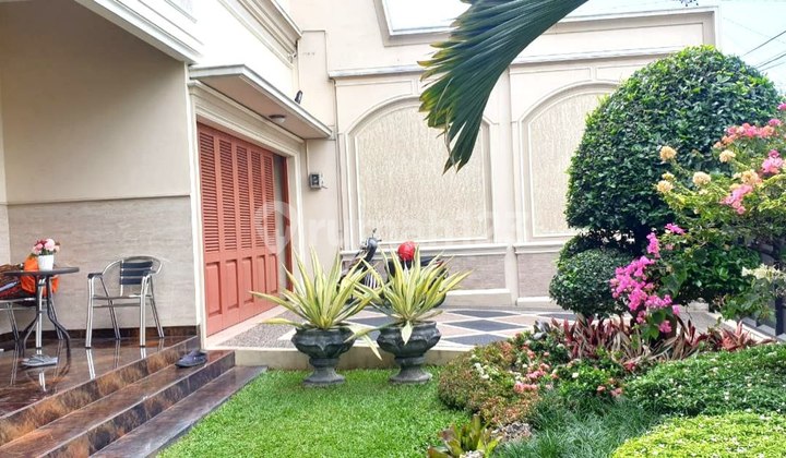 Rumah Mewah Tengah Kota Solo Letak Strategis