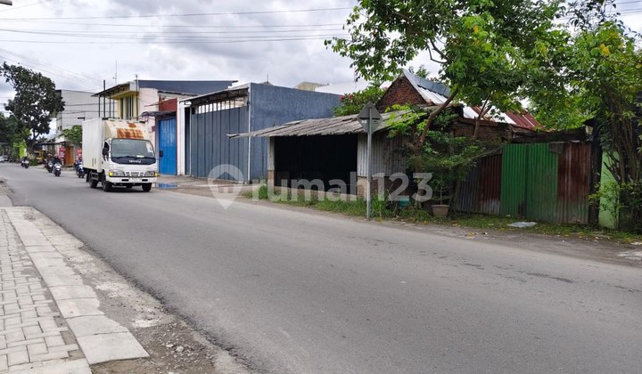 Land in Industrial Zone with Container Truck Access, Strategic Location