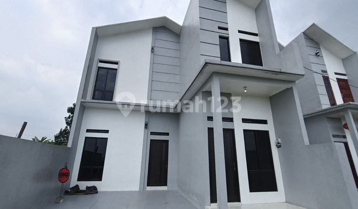 Rumah Baru 2 Lantai View Persawahan Lokasi Strategis