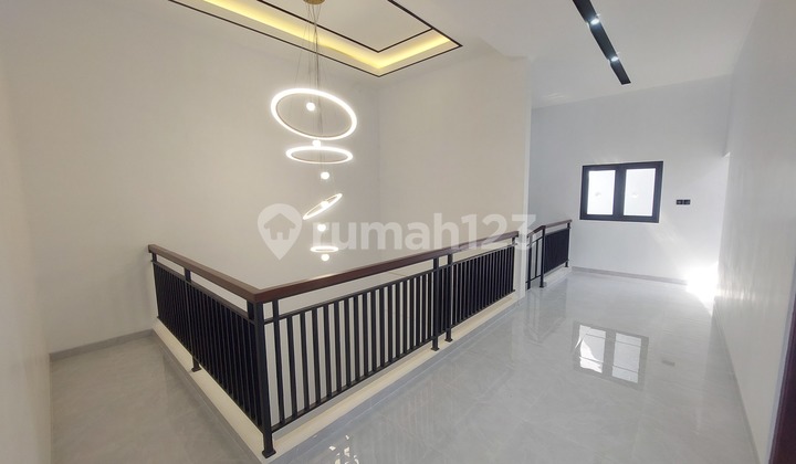 Luxury Cluster House Ready to Occupy Strategic Location Luxury Cluster House Ready to Occupy Strategic Location