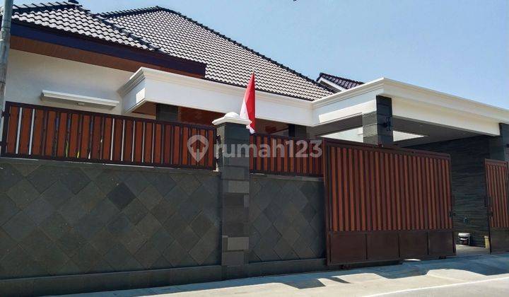 Rumah Mewah Dekat Pintu Tol Ngemplak Solo 1