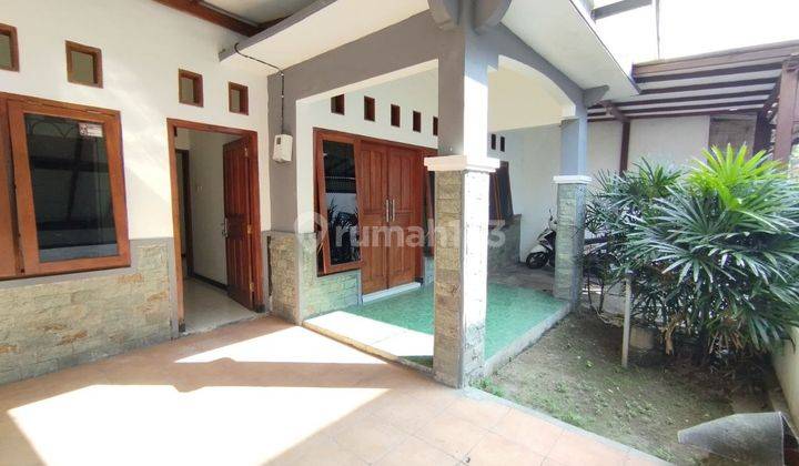 Rumah Murah Cantik Siap Huni Lokasi Strategis 1