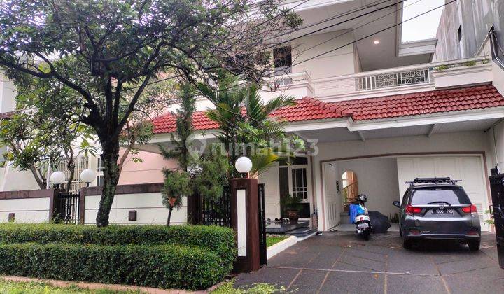 Rumah Kebayoran Mewah Simprug Furnished Siap Huni  2