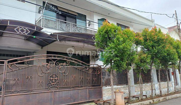 Rumah Pulomas 2 Lantai Siap Huni Murah 1