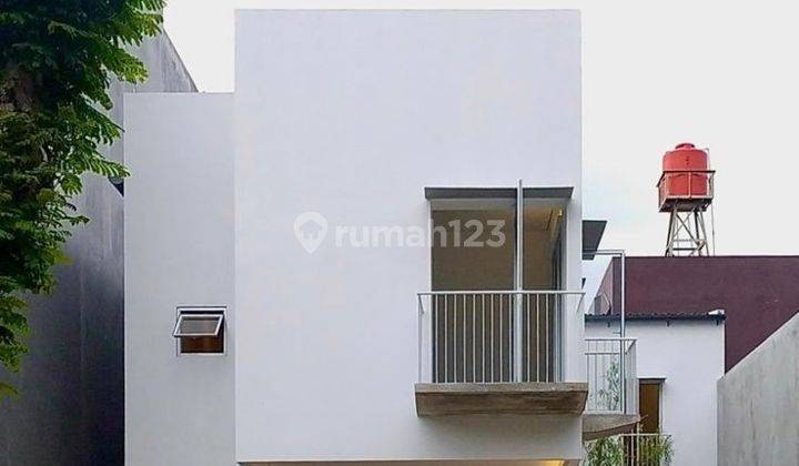 Rumah Alam Sutera Brandnew Banyak Open Space 1