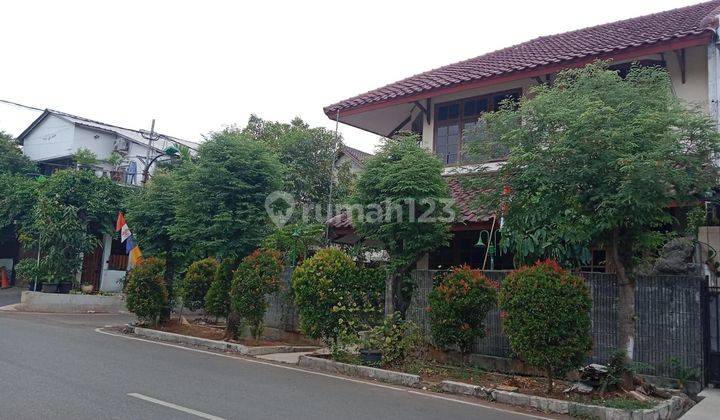 Rumah Pulomas Siap Huni Akses Mudah  1