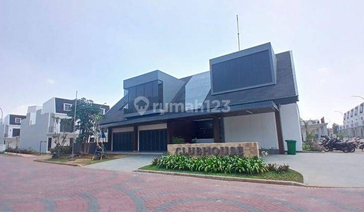 Rumah Baru 2 Lantai Siap Huni Dengan Swimming Pool 2