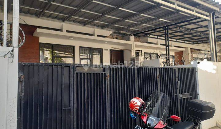 Rumah Minimalis Dekat Kampus Ui Salemba 2