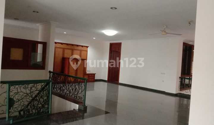 Rumah Sunter Mewah Lingkungan Elit Siap Huni 2