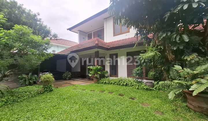 Rumah Kebayoran Lokasi Prime Dekat ke Sudirman