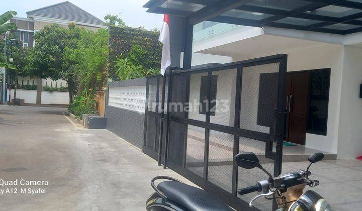 Rumah Cempaka Putih Brand-New, Akses Strategis 1