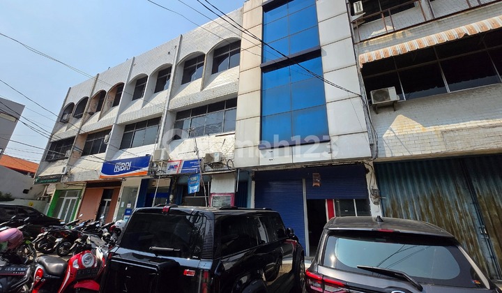 Shop House by the Main Road, Suitable for Investment, Price Reduced Shop House by the Main Road, Suitable for Investment, Price Reduced