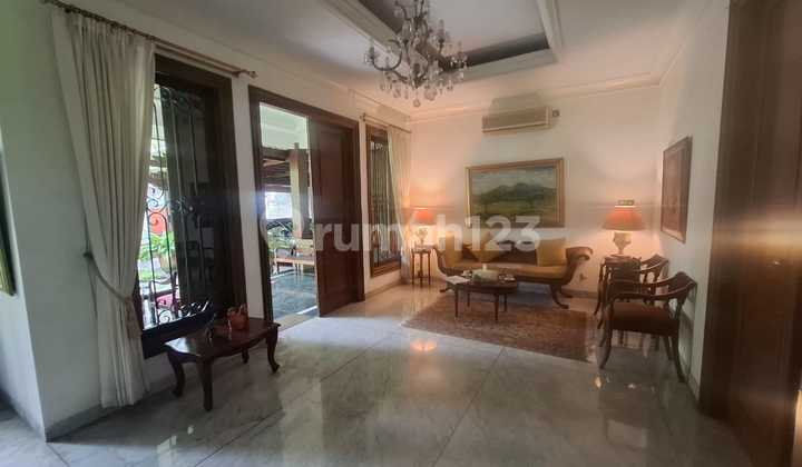 Rumah Kebayoran Lokasi Prime Strategis Area