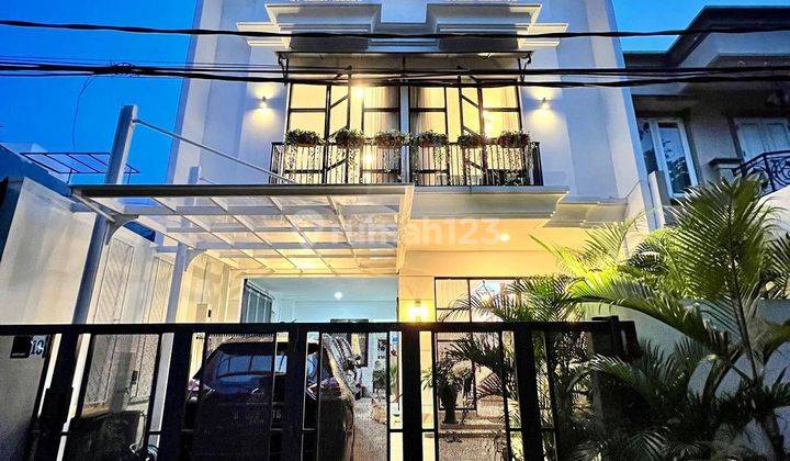 DIJUAL RUMAH MEWAH FURNISHED dengan ROOFTOP di PONDOK INDAH  1