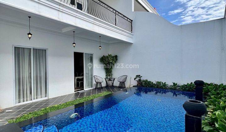 Rumah Mewah Full Furnished Dengan Private Pool Dekat Ke Andara 1