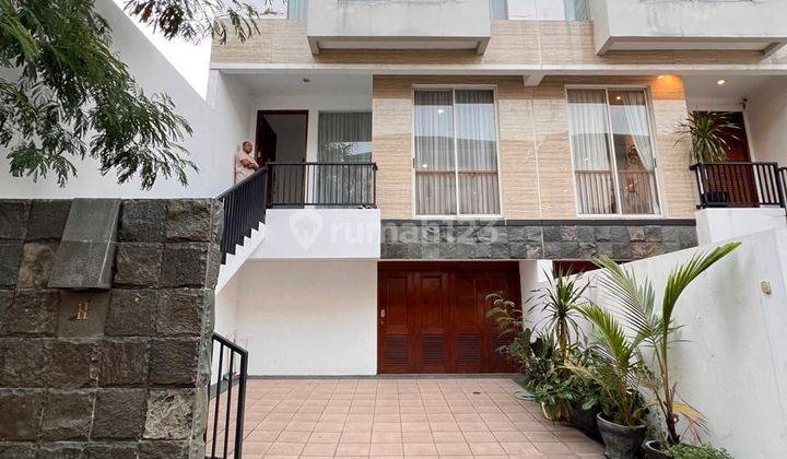 Rumah CANTIK 3 Lantai Akses Jalan BESAR DI TB SIMATUPANG  1