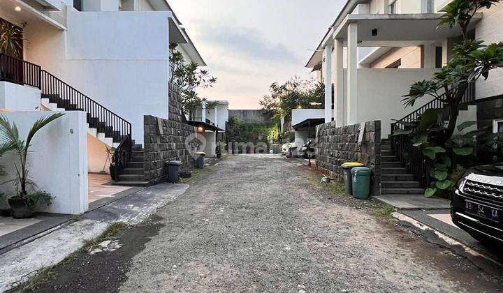 Rumah CANTIK 3 Lantai Akses Jalan BESAR DI TB SIMATUPANG  2