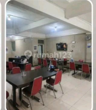 Ruko 4 Lantai untuk Usaha Resto Strategis di Kebon Jeruk