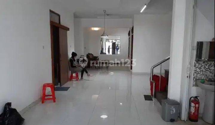 Rumah Dalam Komplek Di Intercon Kebonjeruk  Masih Bagus 1