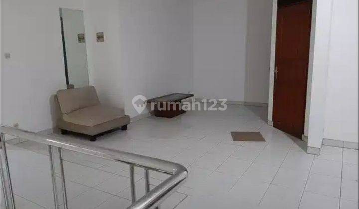 Rumah Dalam Komplek Di Intercon Kebonjeruk  Masih Bagus 2